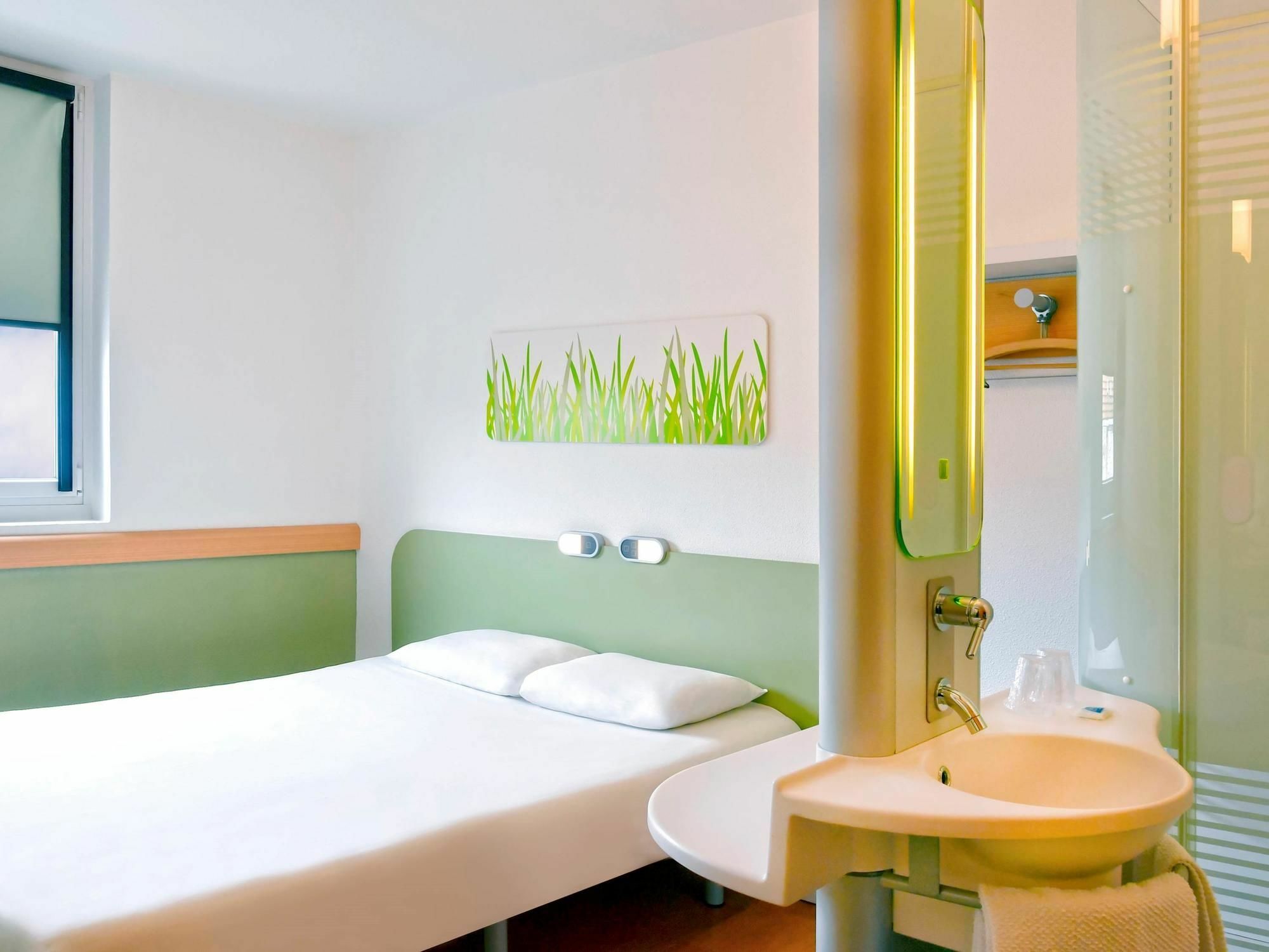 Ibis Budget Saint-Quentin Centre Gare Exteriér fotografie